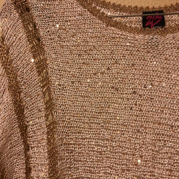 2B BY BEBE HIGH LOW GOLD SEQUIN SWEATER SIZE XS, EUC - Picture 4 of 5